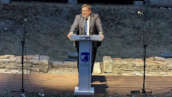 Yeni Parti'de Koltuk Kavgası Kızıştı! Her Kanattan Farklı Aday